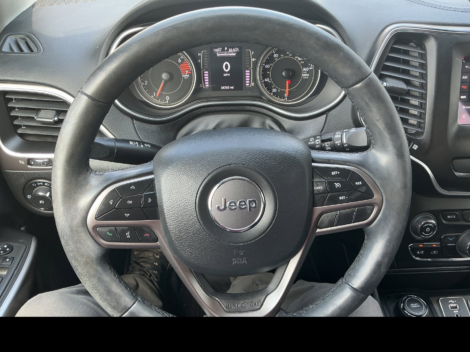 Used 2021 Jeep Cherokee Latitude Plus AWD/4WD image 15