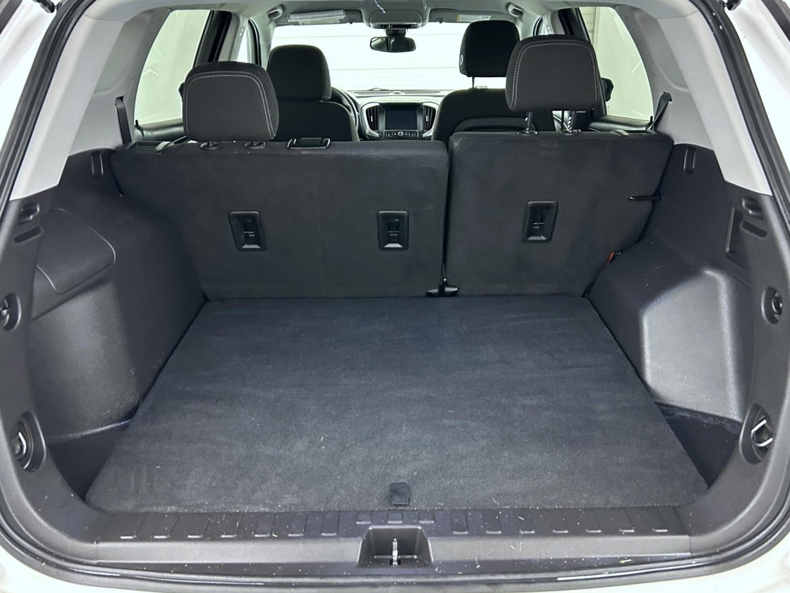 Used 2024 GMC Terrain SLE w/ Driver Convenience Package AWD/4WD image 22