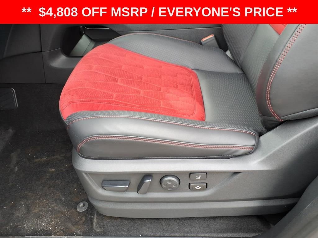 New 2026 Nissan Armada NISMO image 9