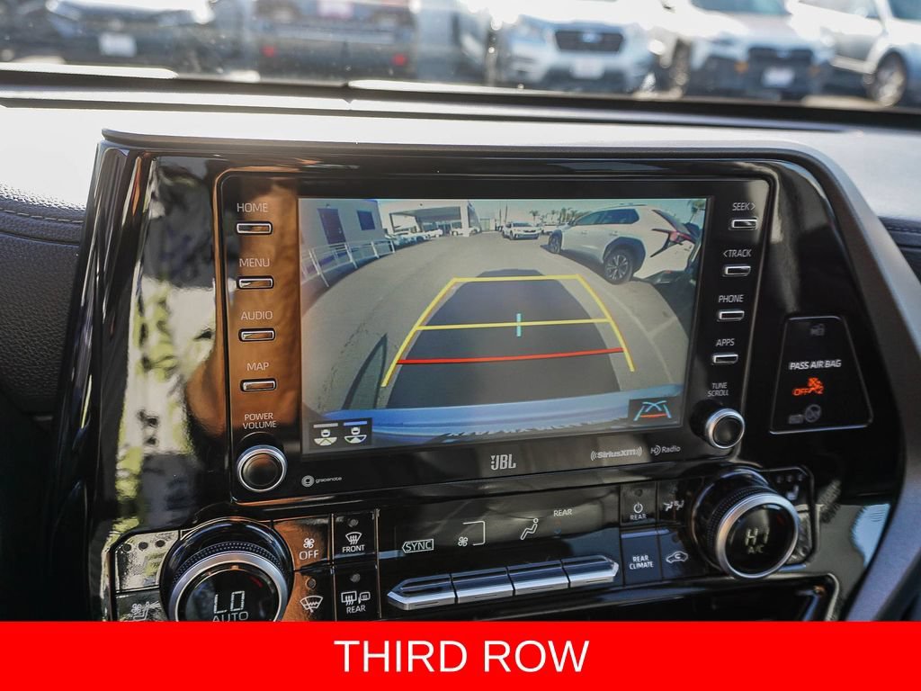 Used 2021 Toyota Highlander Limited FWD image 23