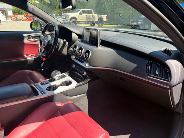 Used 2018 Kia Stinger GT2 AWD/4WD image 26
