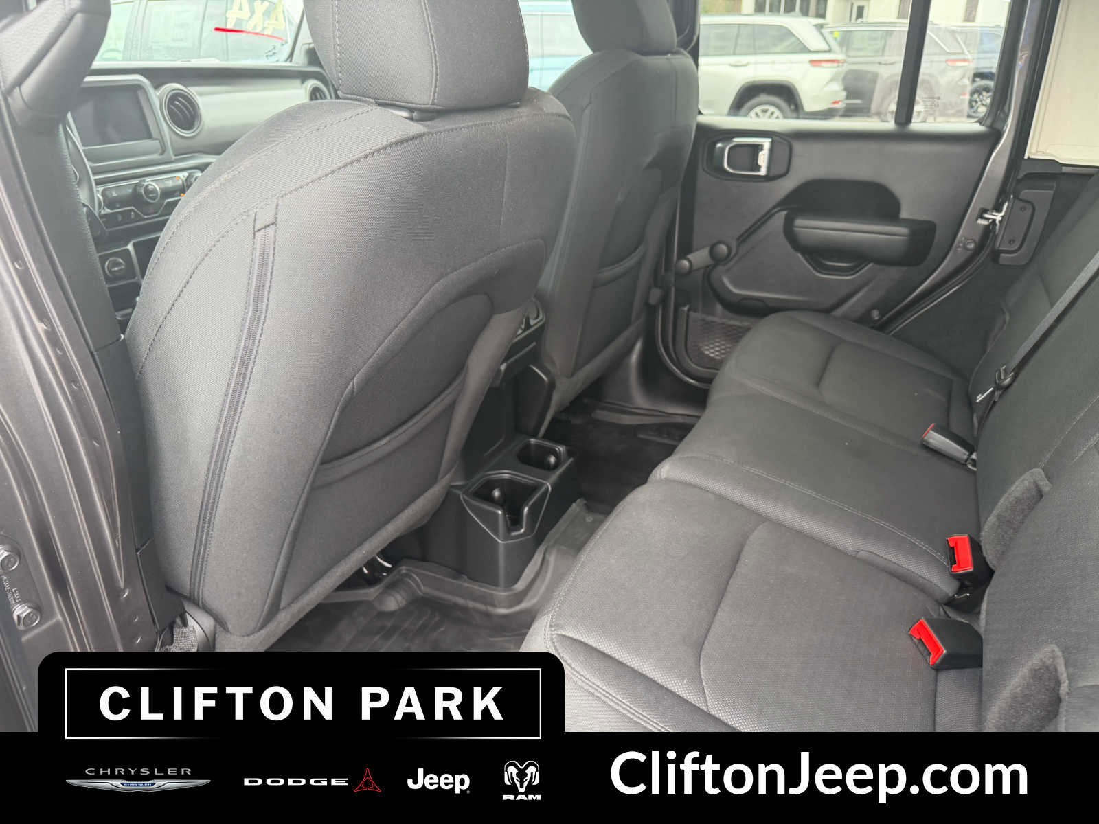 Used 2022 Jeep Wrangler Unlimited Sport AWD/4WD image 14