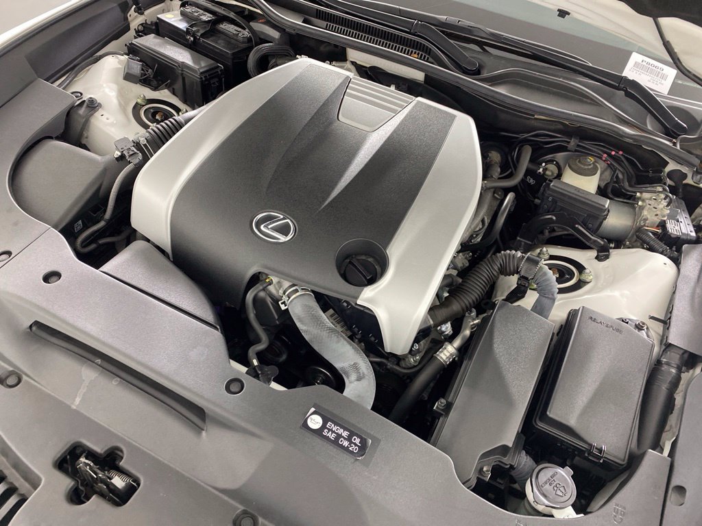 Used 2015 Lexus RC 350 w/ Luxury Package RWD image 31