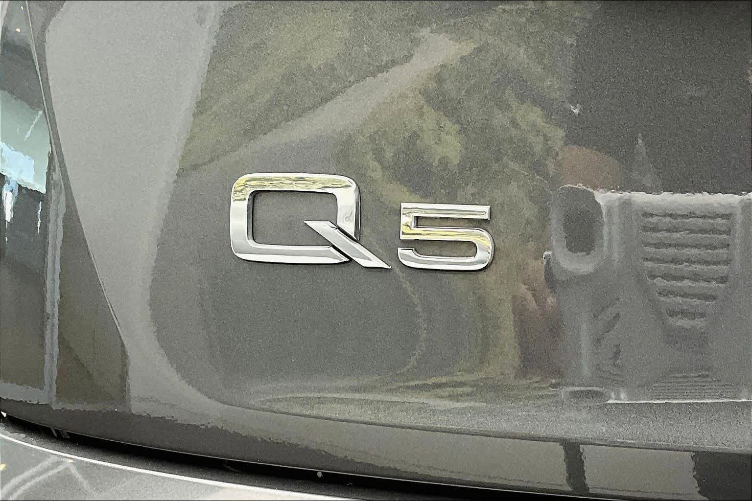 Used 2023 Audi Q5 2.0T Premium Plus w/ Premium Plus Package AWD/4WD image 31