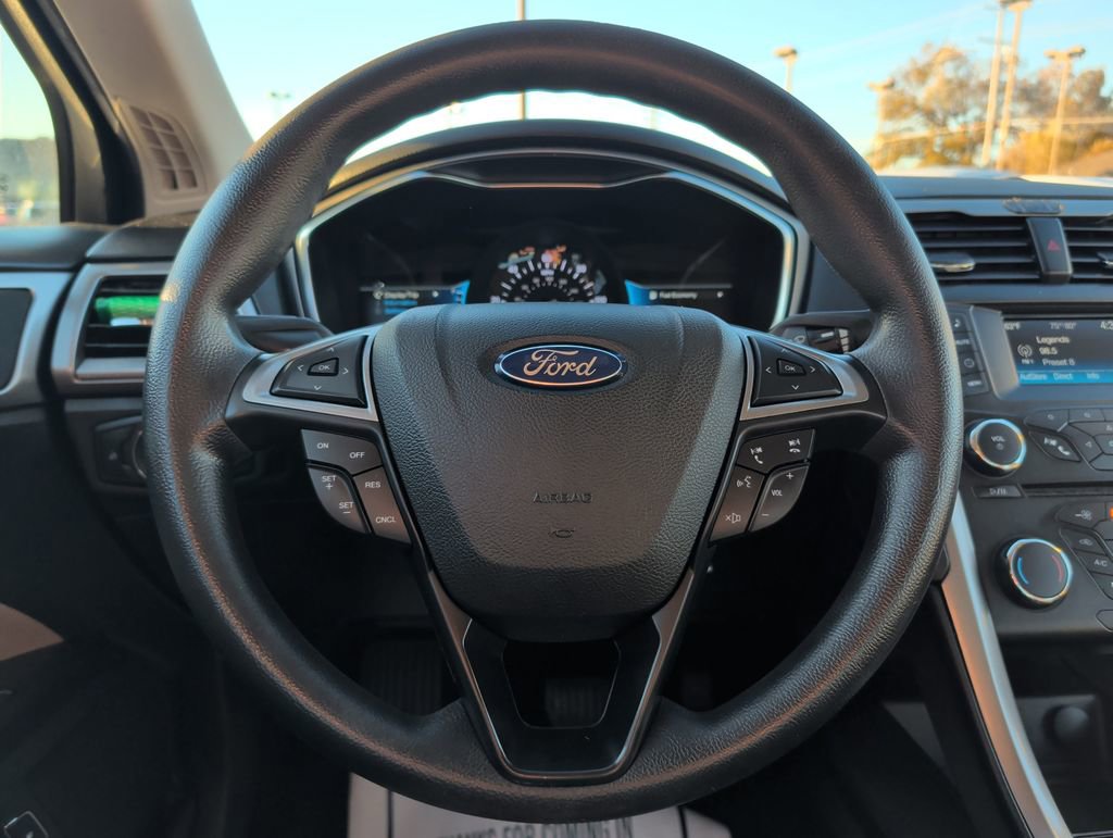 Used 2018 Ford Fusion S image 11