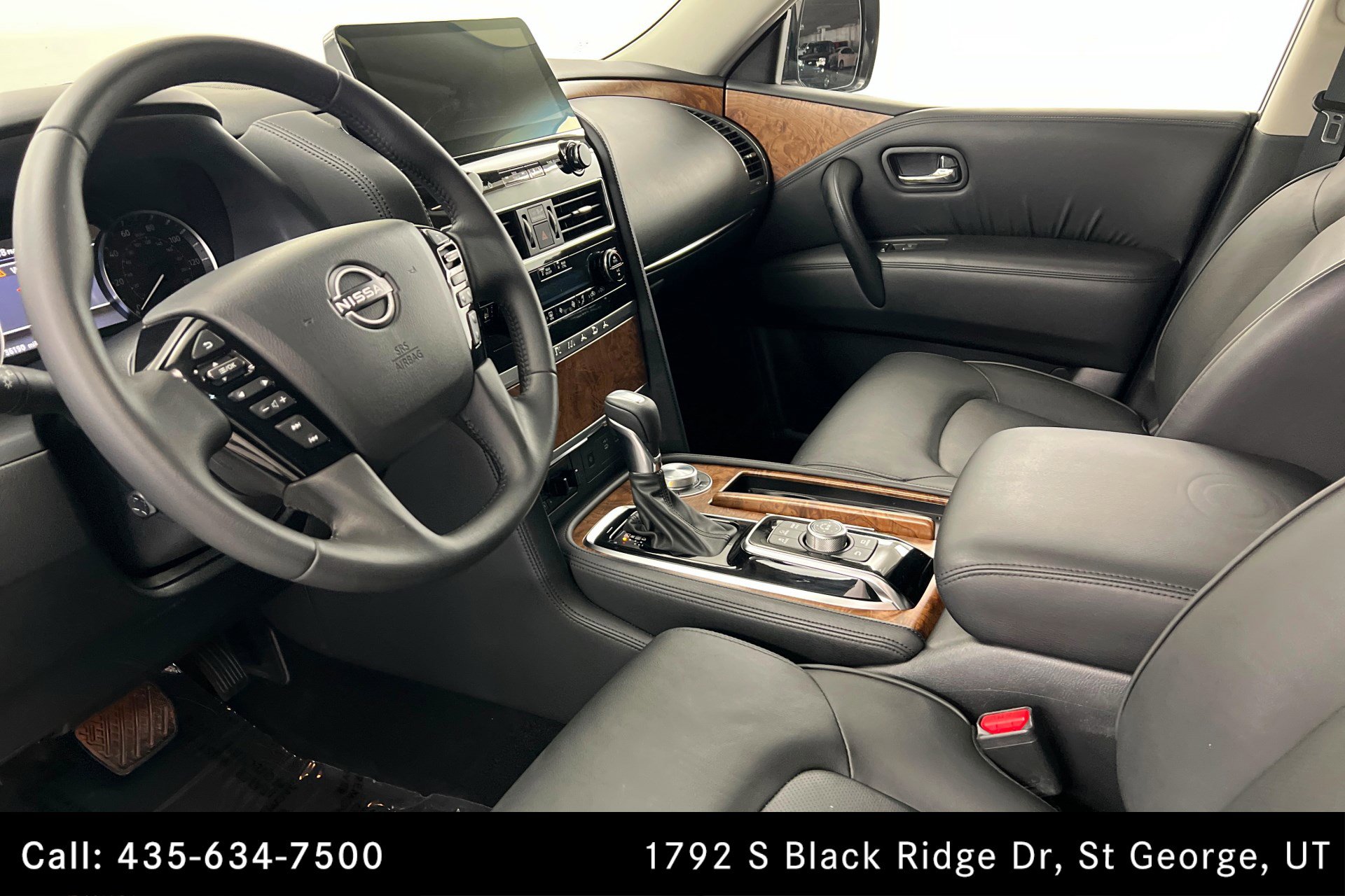 Used 2022 Nissan Armada SL w/ Captain's Chairs Package AWD/4WD image 15