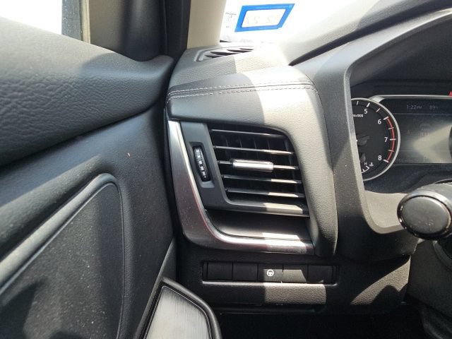 Used 2025 Nissan Rogue SV FWD image 33