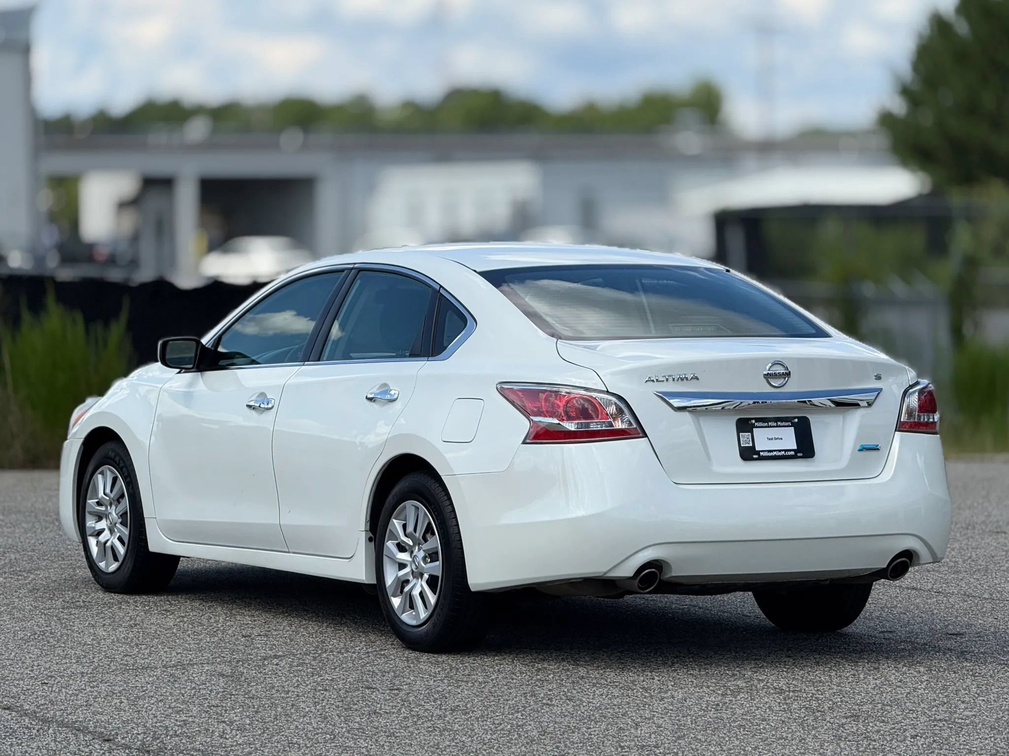 Used 2014 Nissan Altima 2.5 S FWD image 10
