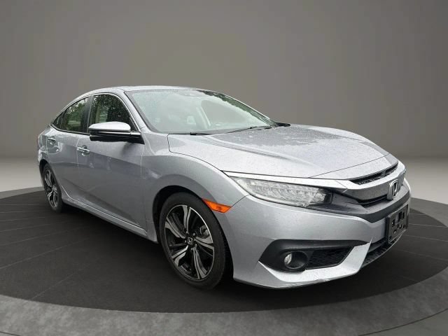 Used 2018 Honda Civic Touring image 3