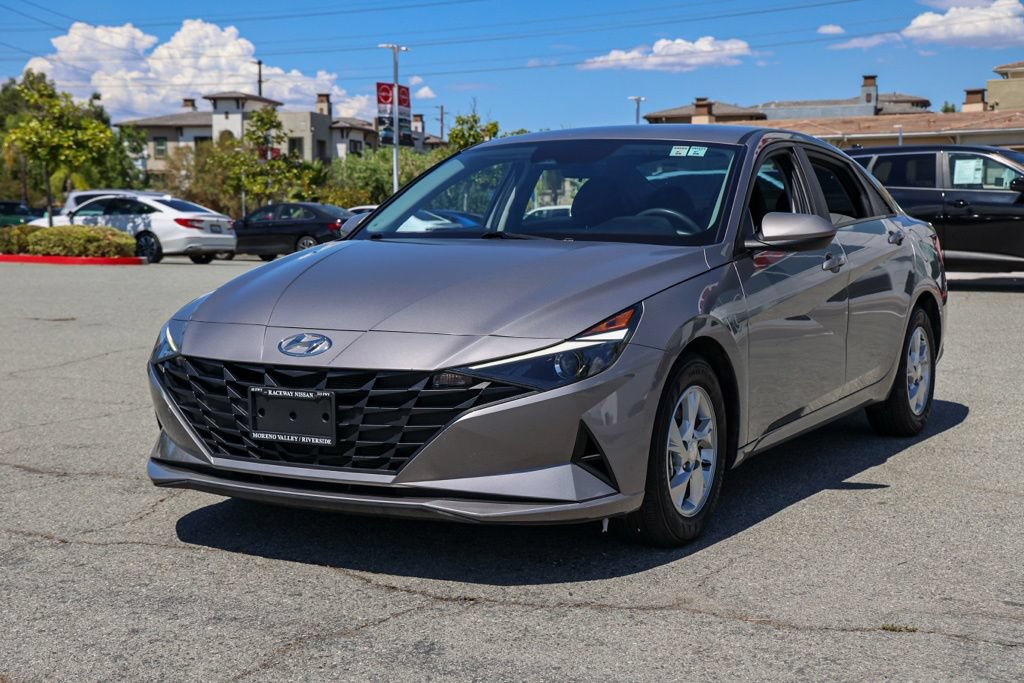 Used 2021 Hyundai Elantra SE FWD image 8