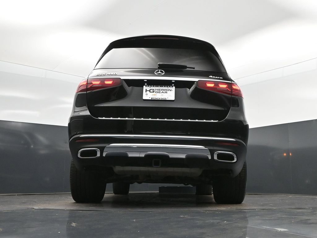 Used 2025 Mercedes-Benz GLS 450 4MATIC image 40