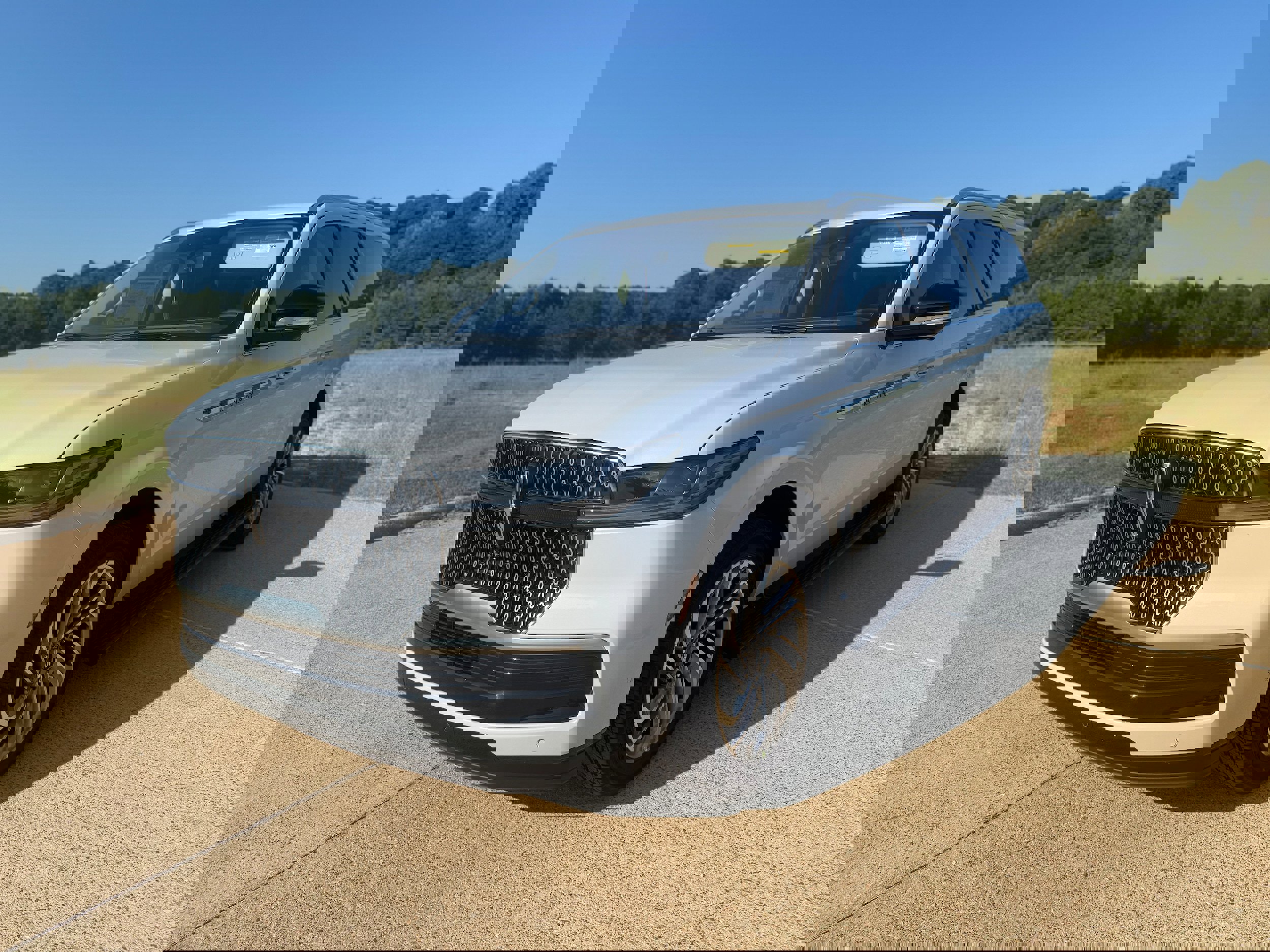 New 2025 Lincoln Navigator L Reserve image 24