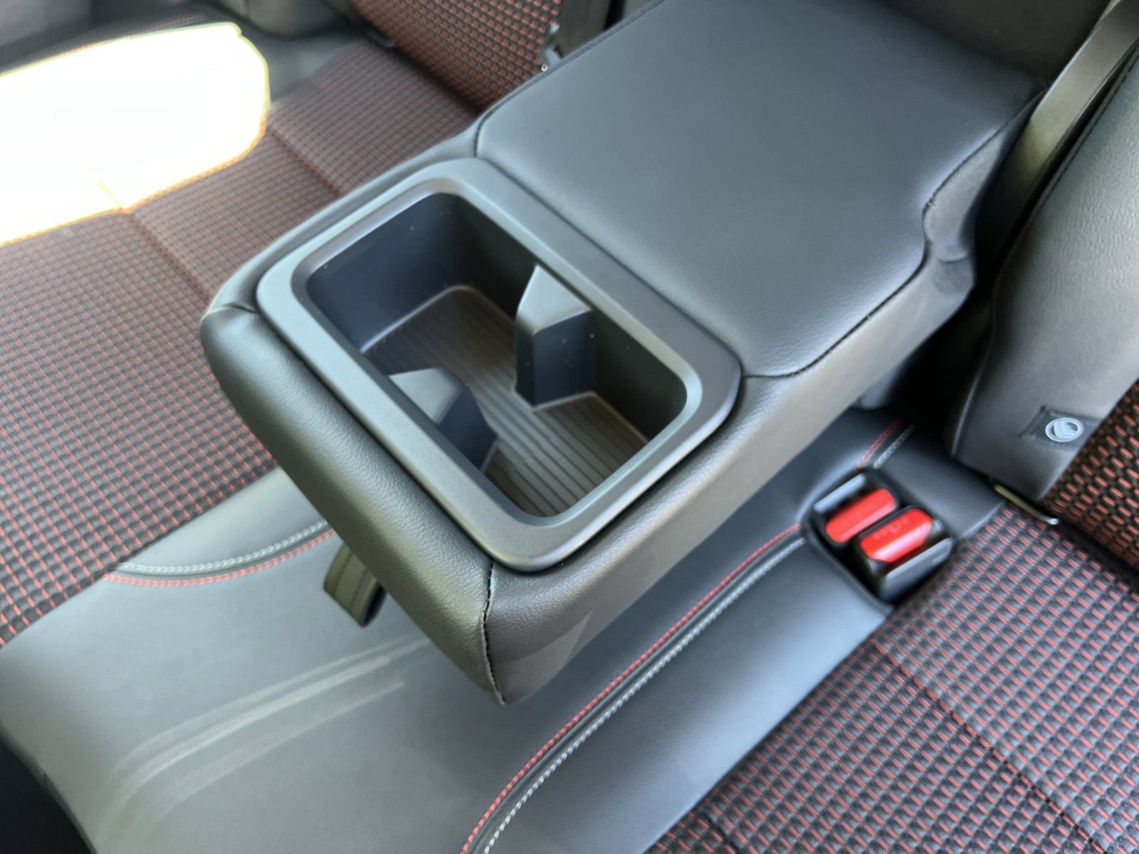 Certified 2025 Nissan Kicks SR AWD/4WD image 19