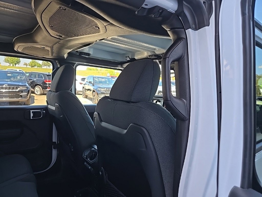 New 2025 Jeep Wrangler Unlimited Rubicon image 80