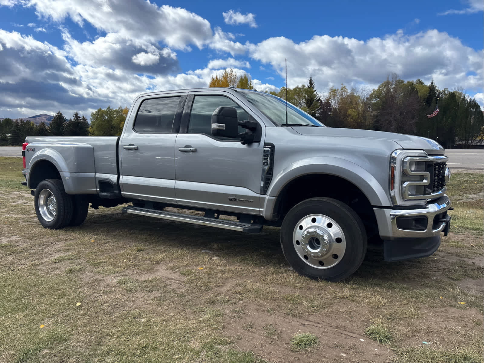 Used 2024 Ford F450 Lariat w/ Camper Package image 14