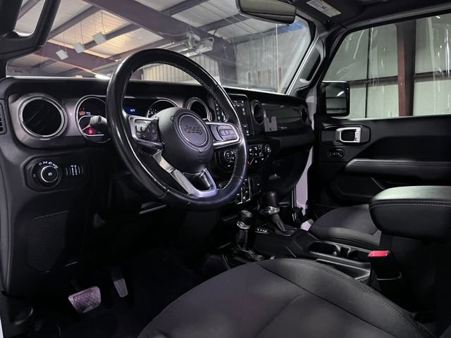 Used 2021 Jeep Wrangler Unlimited Sahara w/ Uconnect 4C Nav & Sound Group AWD/4WD image 13