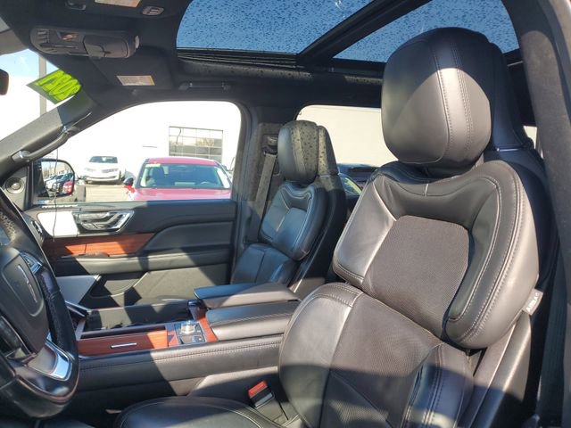 Used 2021 Lincoln Navigator Reserve w/ Luxury Package AWD/4WD image 11