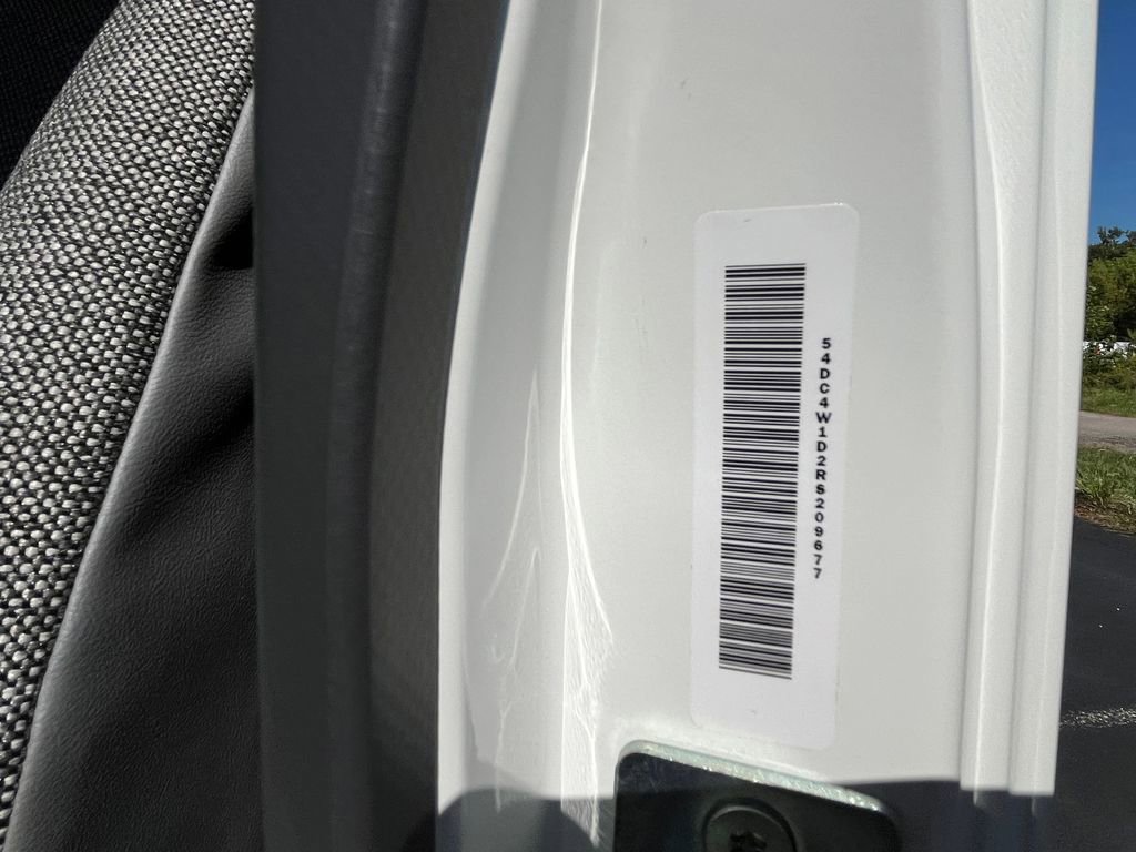 Used 2024 Isuzu NPR image 16