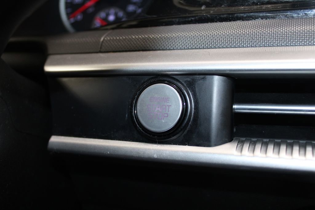 Used 2023 Kia K5 LXS image 44