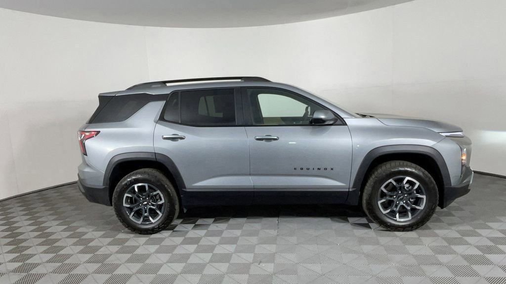New 2025 Chevrolet Equinox ACTIV image 3