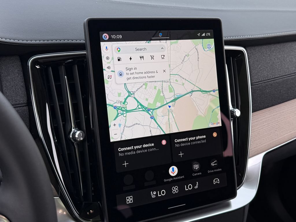 New 2026 Volvo XC90 T8 Plus AWD/4WD image 27