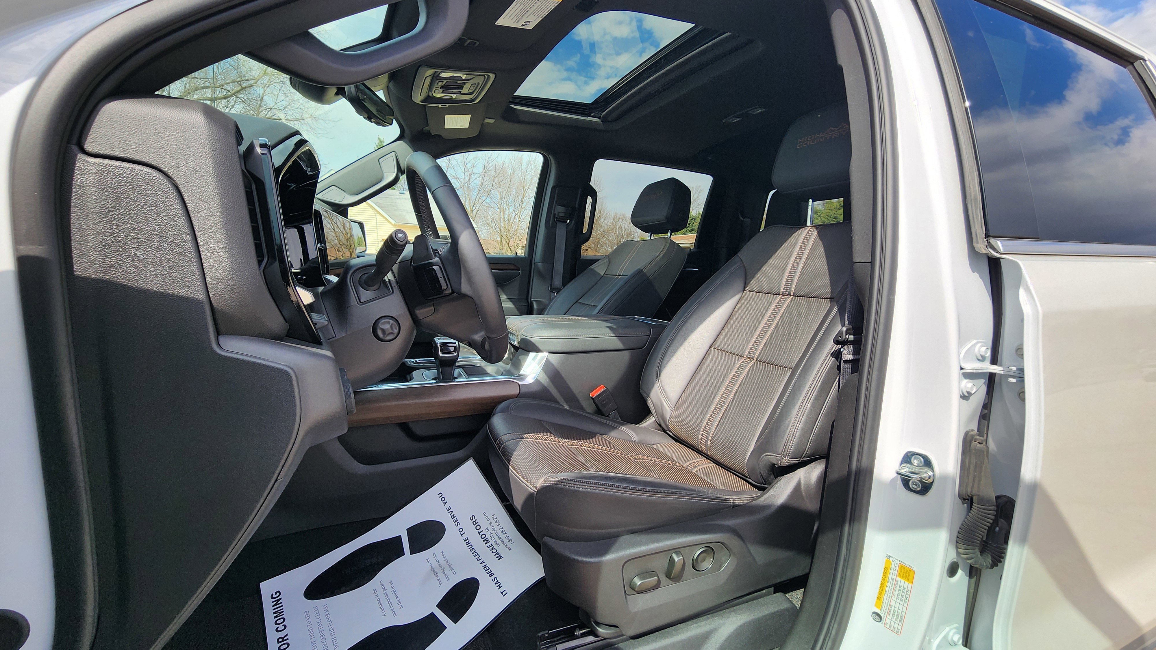 Used 2025 Chevrolet Silverado 1500 High Country w/ Technology Package image 12