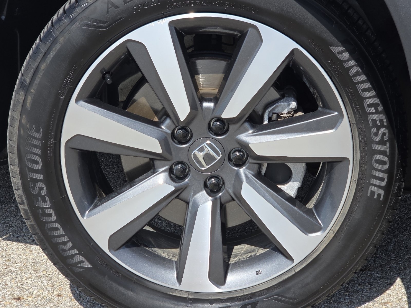 Used 2023 Honda Pilot Touring image 12