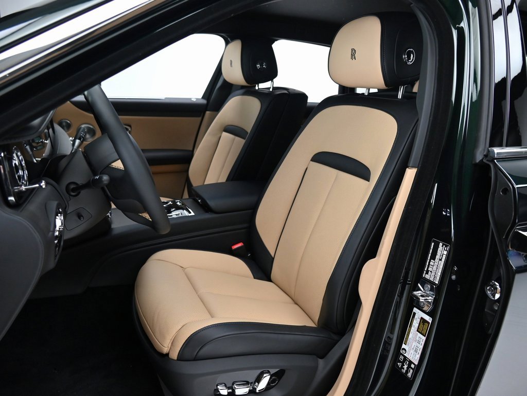 New 2025 Rolls-Royce Ghost image 13