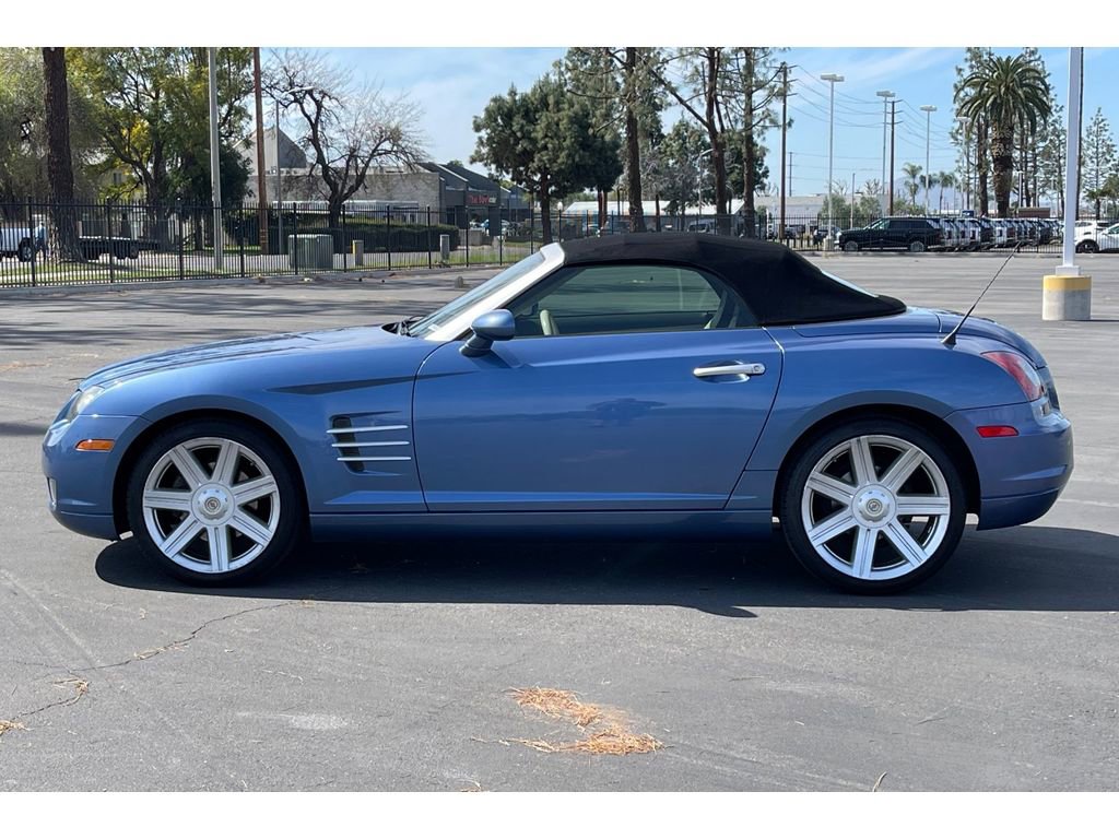 Used 2005 Chrysler Crossfire Limited image 3