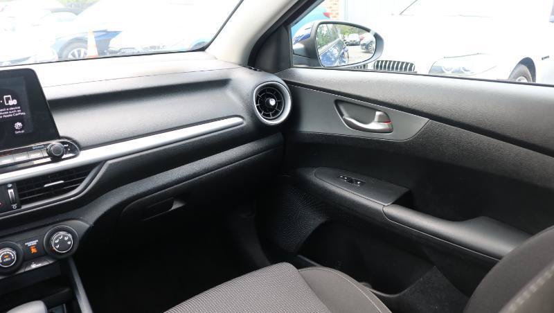 Used 2020 Kia Forte LXS FWD image 13