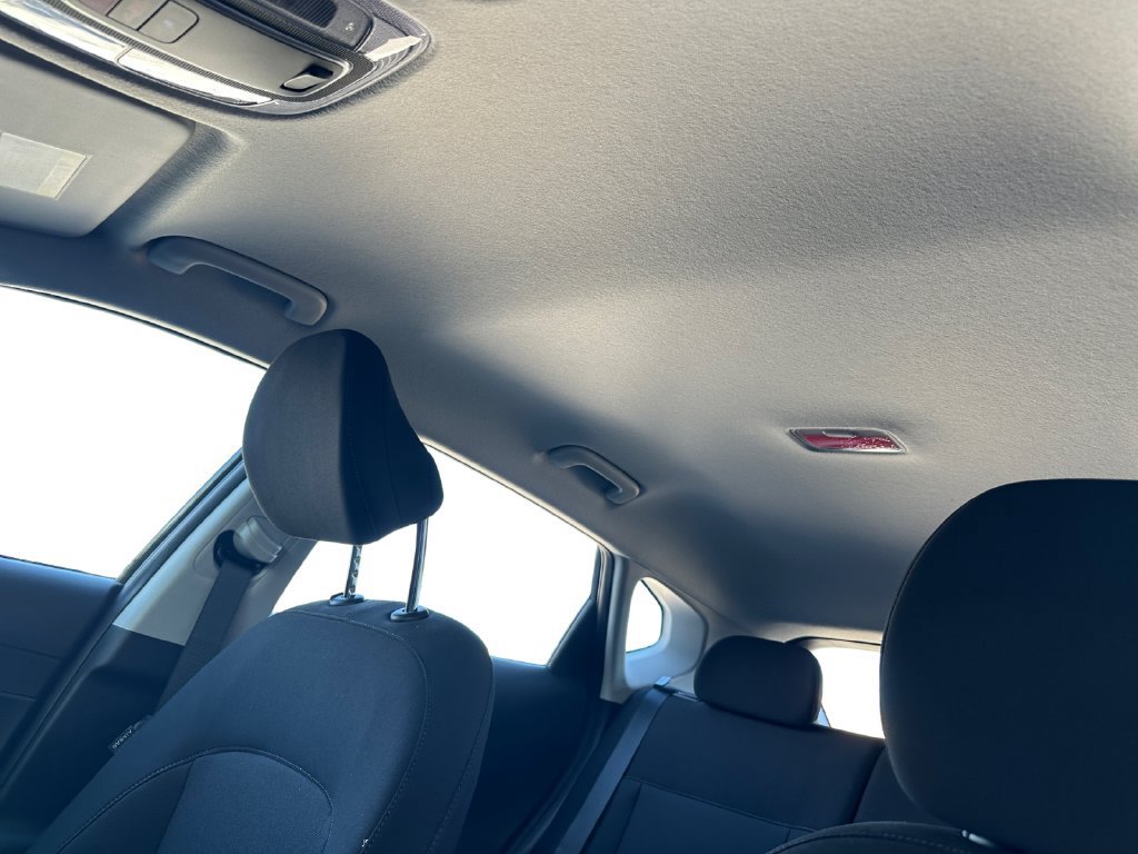New 2027 Hyundai Kona SE FWD image 12