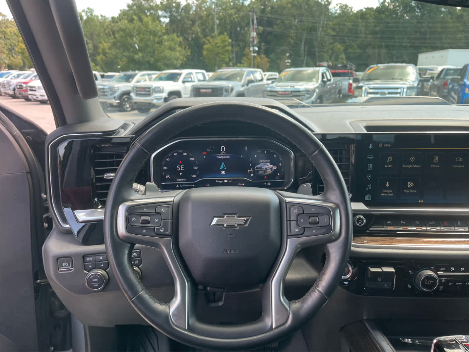 Used 2023 Chevrolet Silverado 1500 LT Trail Boss w/ LT Trail Boss Premium Package AWD/4WD image 15