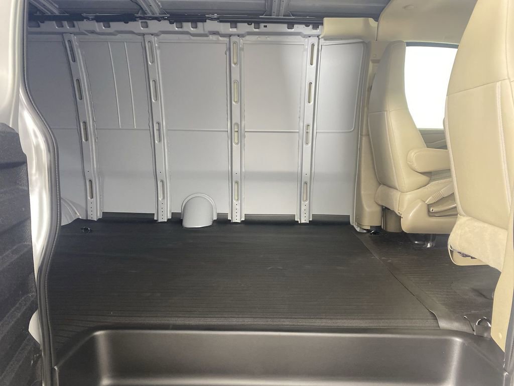 New 2025 Chevrolet Express 2500 Extended image 23