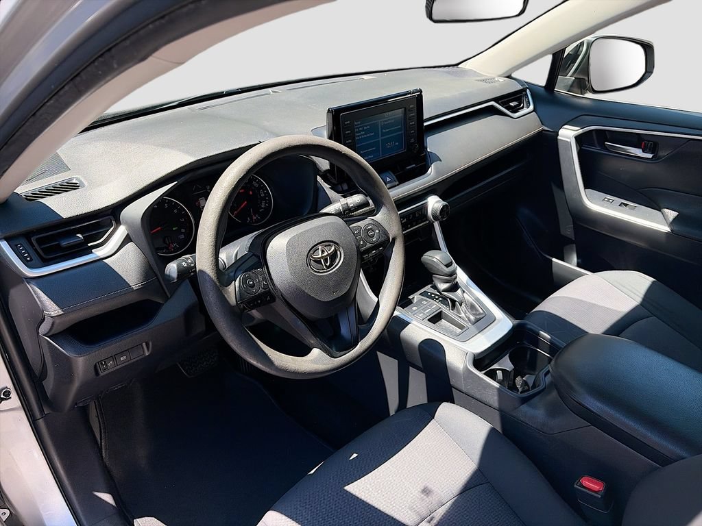 Used 2019 Toyota RAV4 XLE FWD image 9