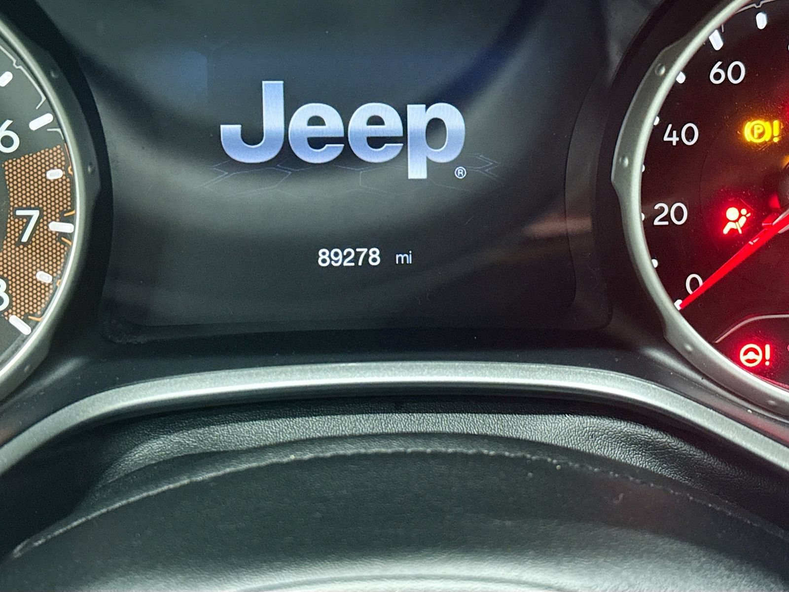 Used 2018 Jeep Compass Latitude w/ Popular Equipment Group AWD/4WD image 14