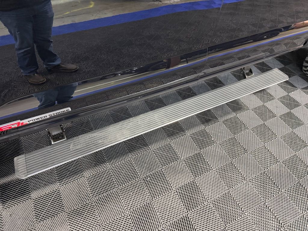 Used 2025 Ford F250 Platinum w/ Platinum Plus Package image 12