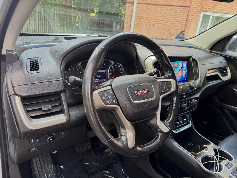 Used 2020 GMC Terrain Denali w/ Denali Premium Package AWD/4WD image 17