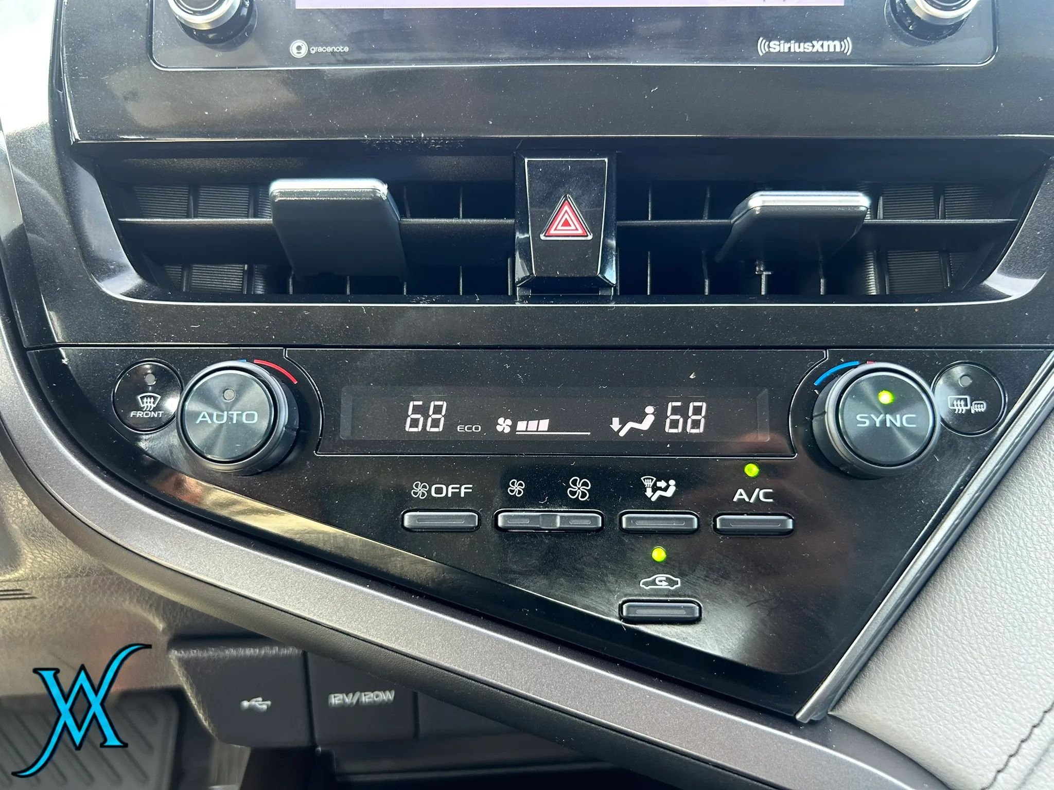 Used 2023 Toyota Camry SE w/ Cold Weather Package FWD image 37