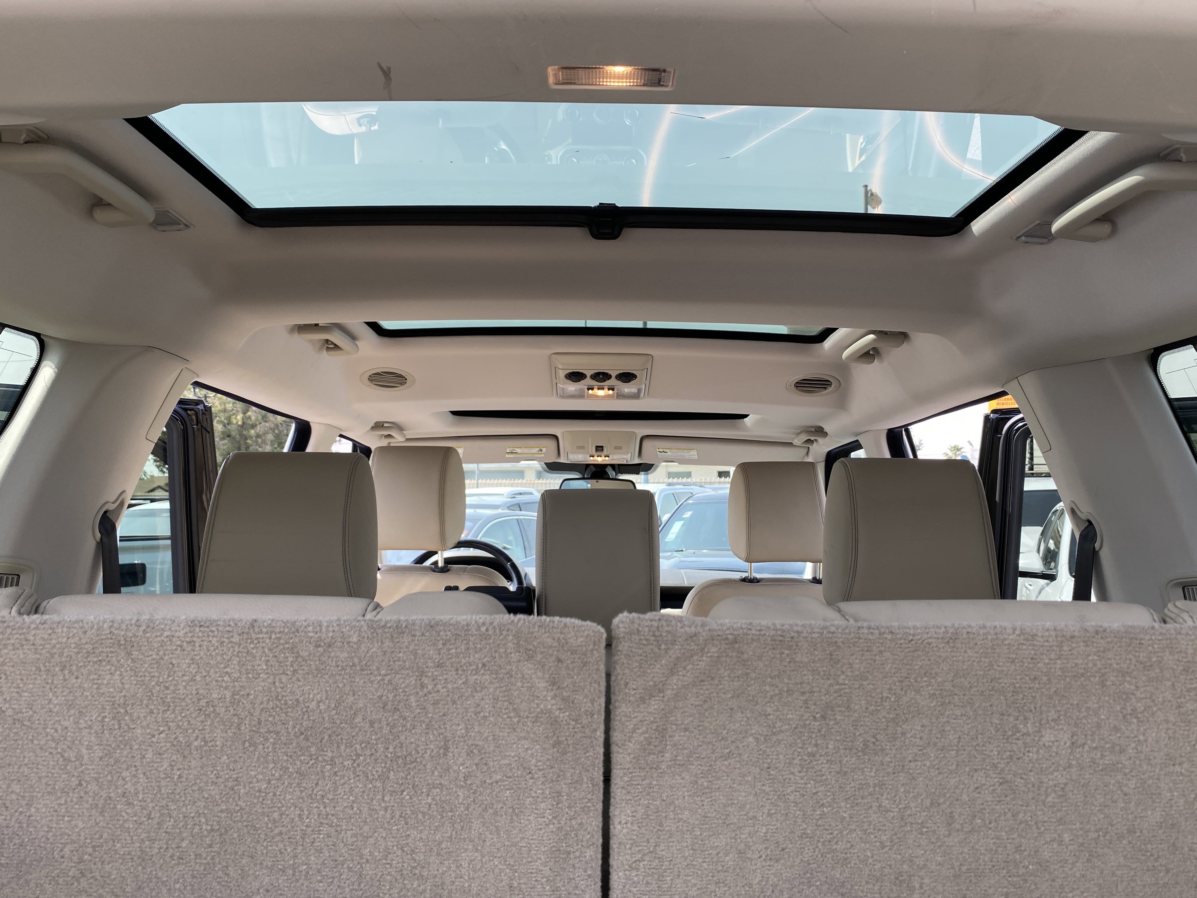 Used 2014 Land Rover LR4 HSE image 26