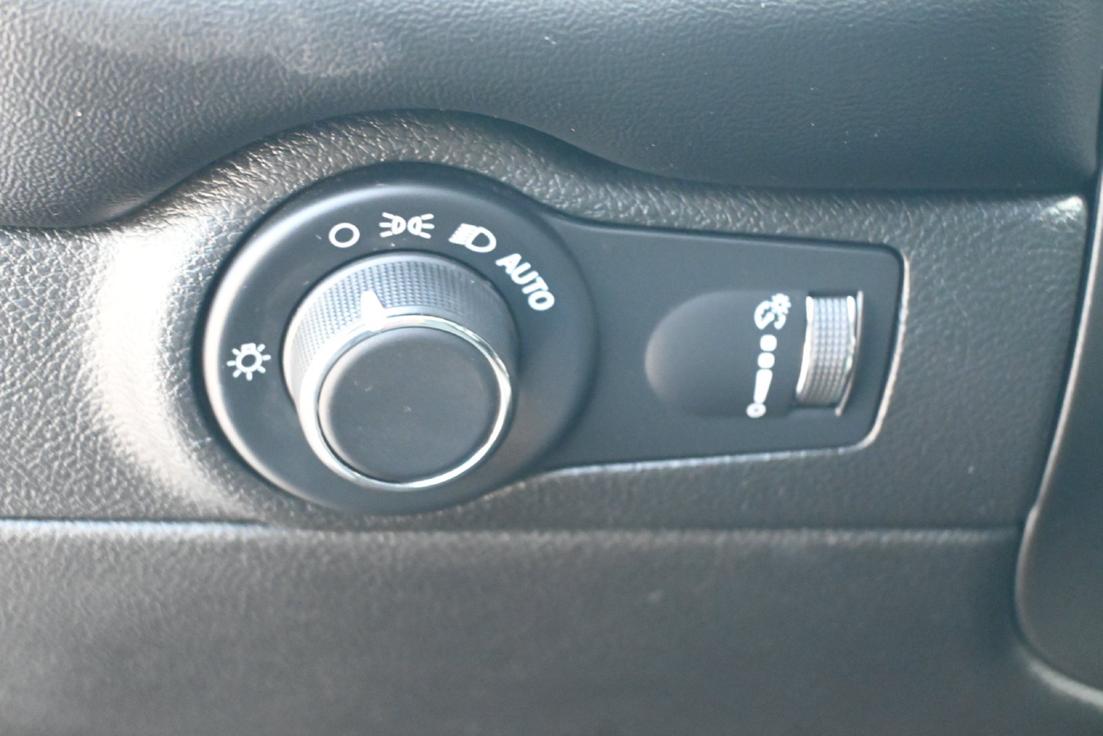 Used 2025 Dodge Durango GT AWD/4WD image 10