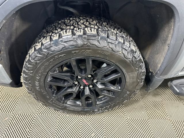 Used 2023 GMC Sierra 1500 Elevation w/ LPO, Elevation Black Package image 10