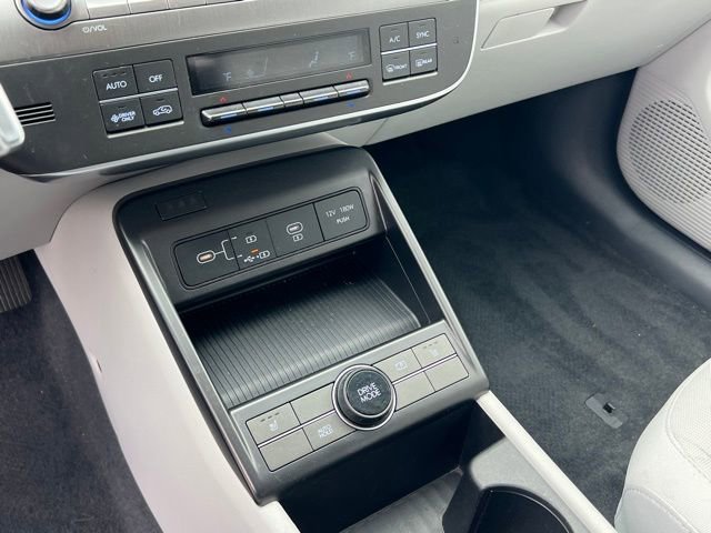 Certified 2024 Hyundai Kona SEL FWD image 19