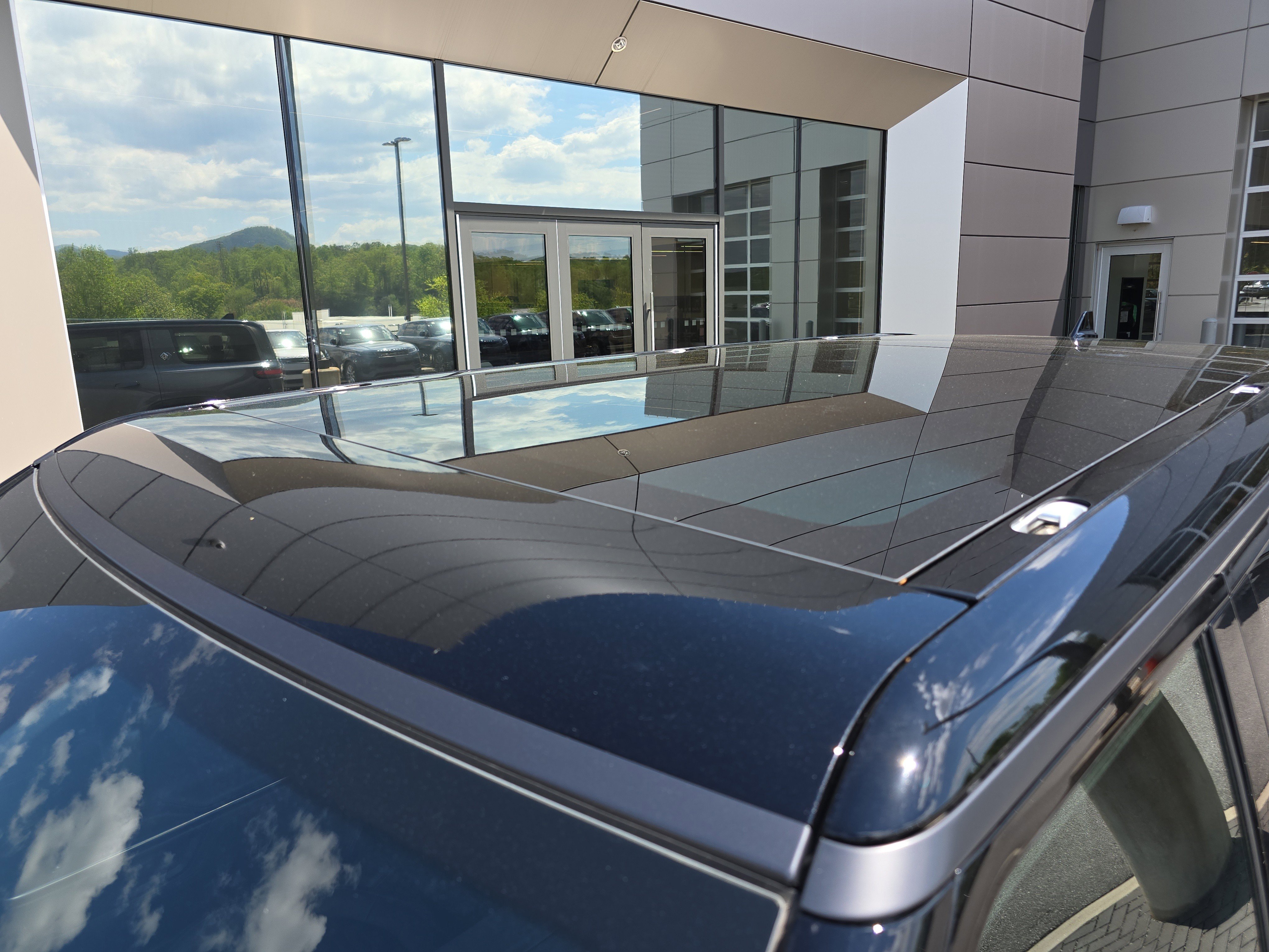 Used 2026 Rivian R1S Adventure image 11