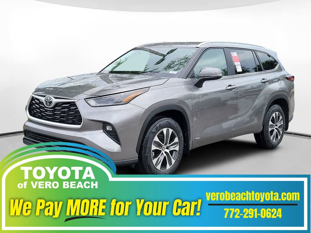 New 2026 Toyota Highlander XLE image 1