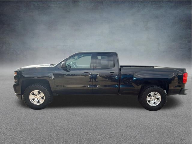 Used 2017 Chevrolet Silverado 1500 Custom w/ Custom Convenience Package RWD image 6