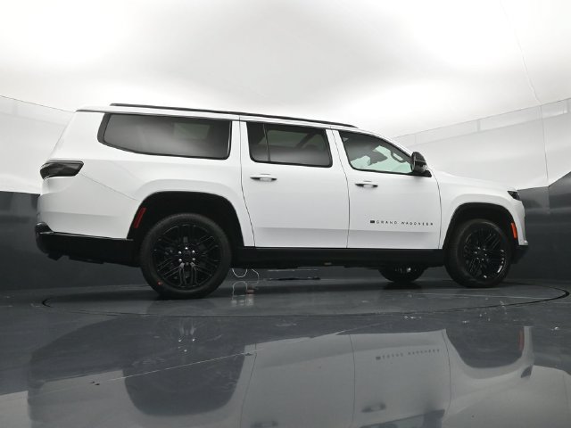 New 2026 Jeep Grand Wagoneer L Limited AWD/4WD image 24