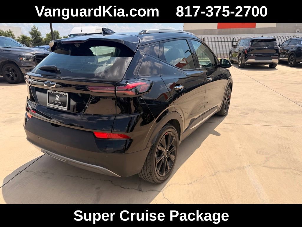 Used 2023 Chevrolet Bolt EUV Premier w/ Sun & Sound Package FWD image 4