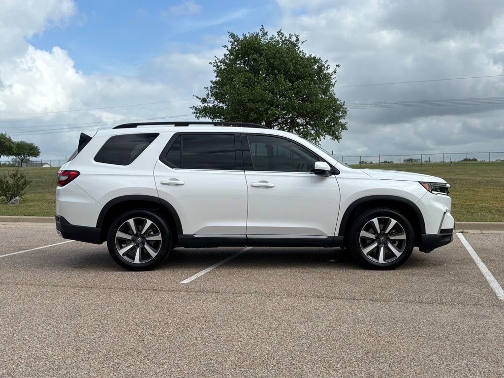 Used 2025 Honda Pilot Touring image 5