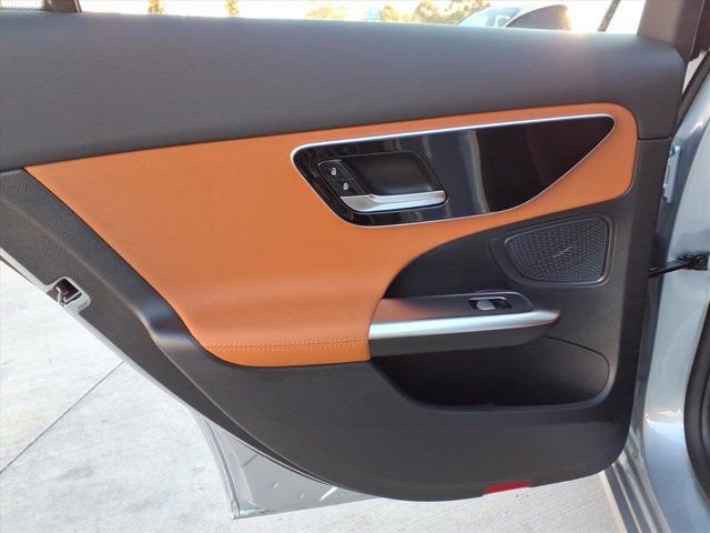 Used 2025 Mercedes-Benz C 300 4MATIC Sedan image 17