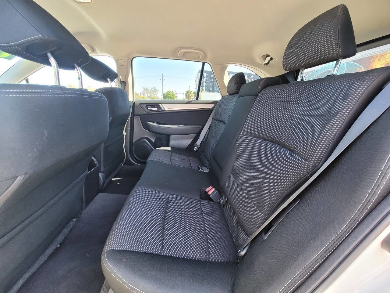Used 2017 Subaru Outback 2.5i Premium AWD/4WD image 10